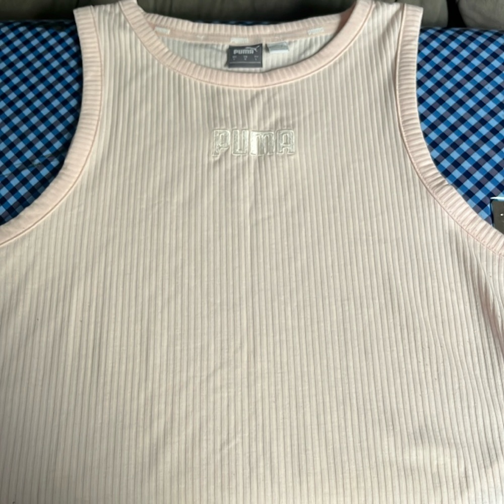 Puma top
